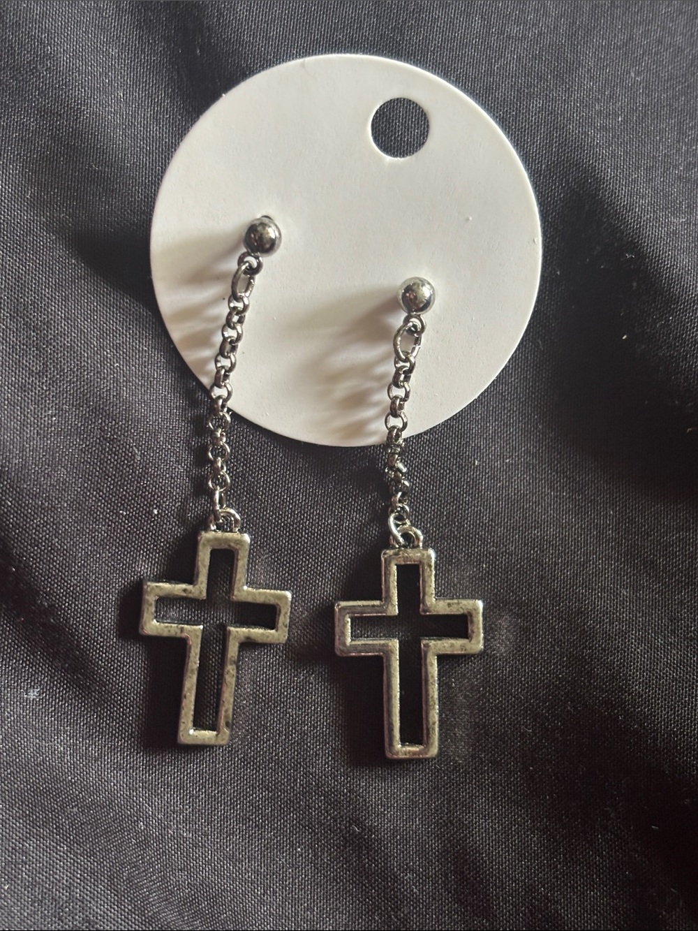 5 for 10 💵 silver cross drop earrings